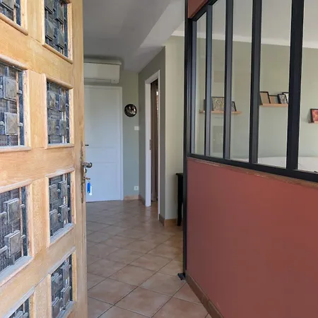 Holiday home Authentiques Au Pays Des Lavandes *
